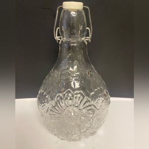 Swing Top Wine Liquor Decanter Clear Embossed Glass Bottle